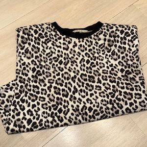 Alice and Olivia cheetah muscle tee